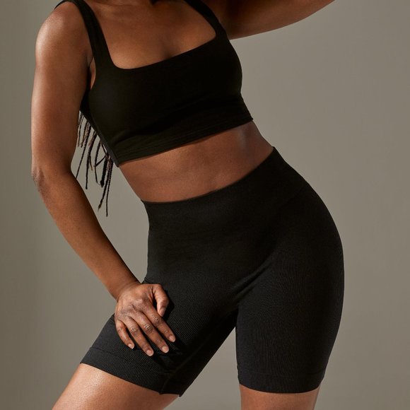 ARITZIA The Group by Babaton Silhouette Seamless Short - Picture 3 of 9